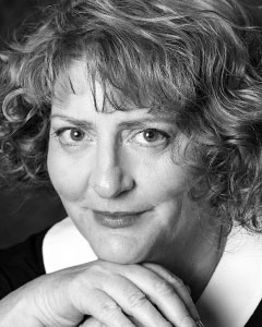 aguilar_julianne Julianne Aguilar headshot