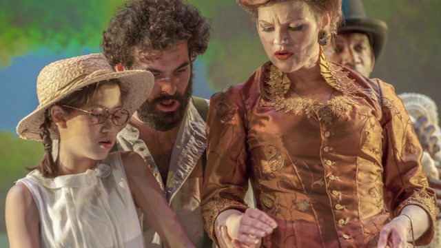 George (John Bambery*, center) helps Louise (Charlotte Ying Levy) and Yvonne (Abby Haug*) pose for his painting.